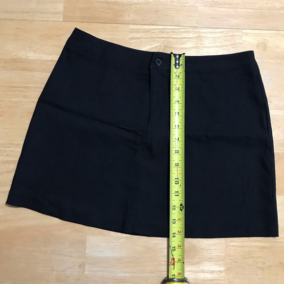 Black mini skirt - Picture 4 of 8